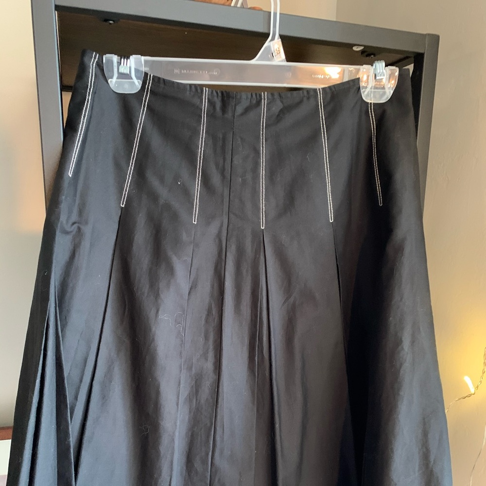 Black skirt White House  Black Market